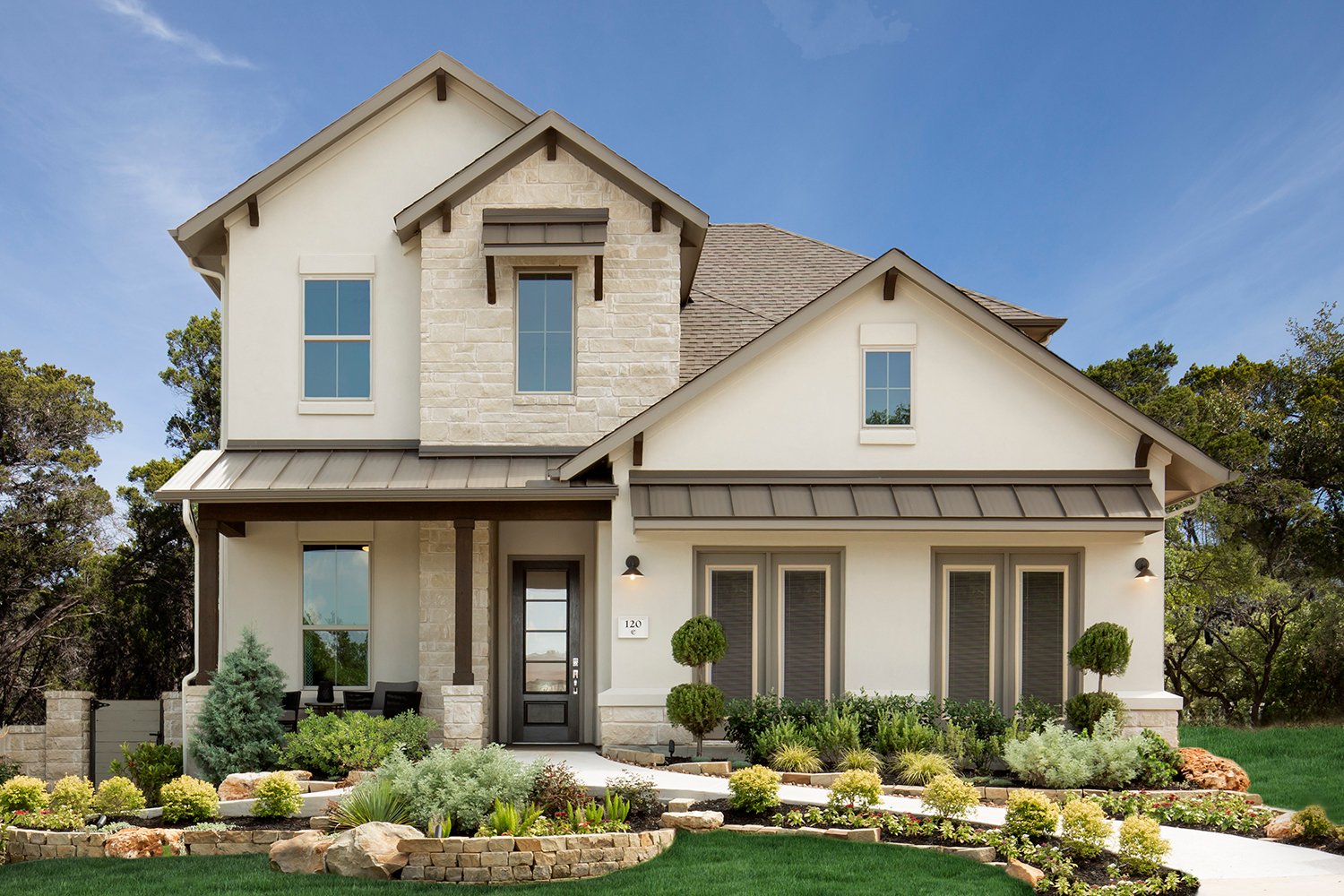 Dazzling house in Austin, Texas lets the family enjoy an indoor